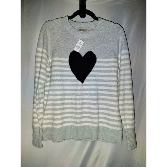 NWT LOFT Long Sleeve Heart Sweater Medium - Picture 1 of 4